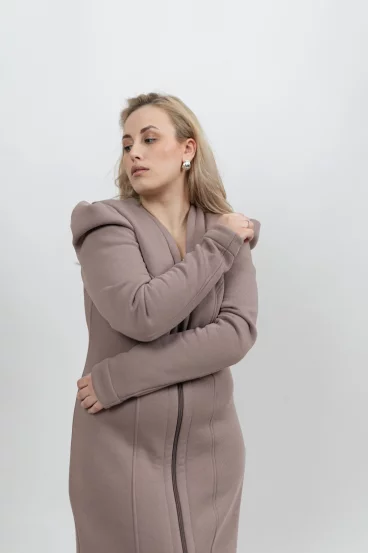 Šaty Mokka s dlouhým rukávem